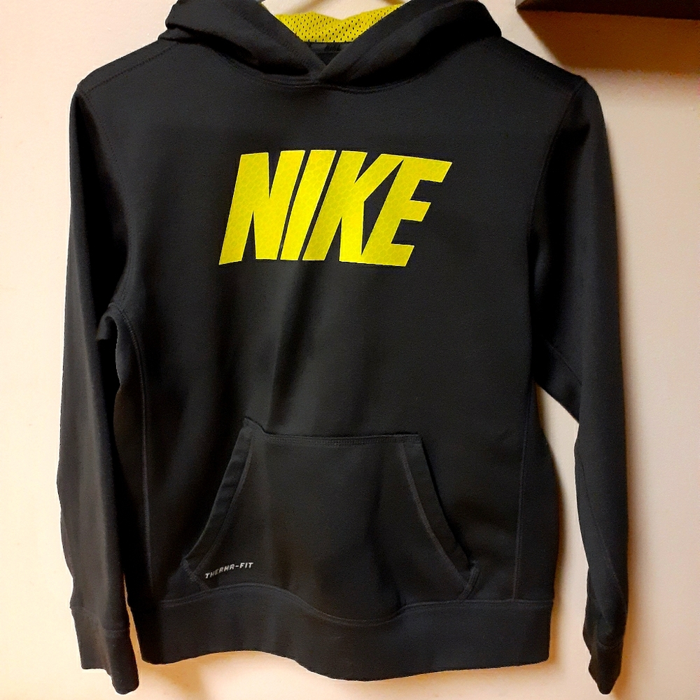 Nike kids wear